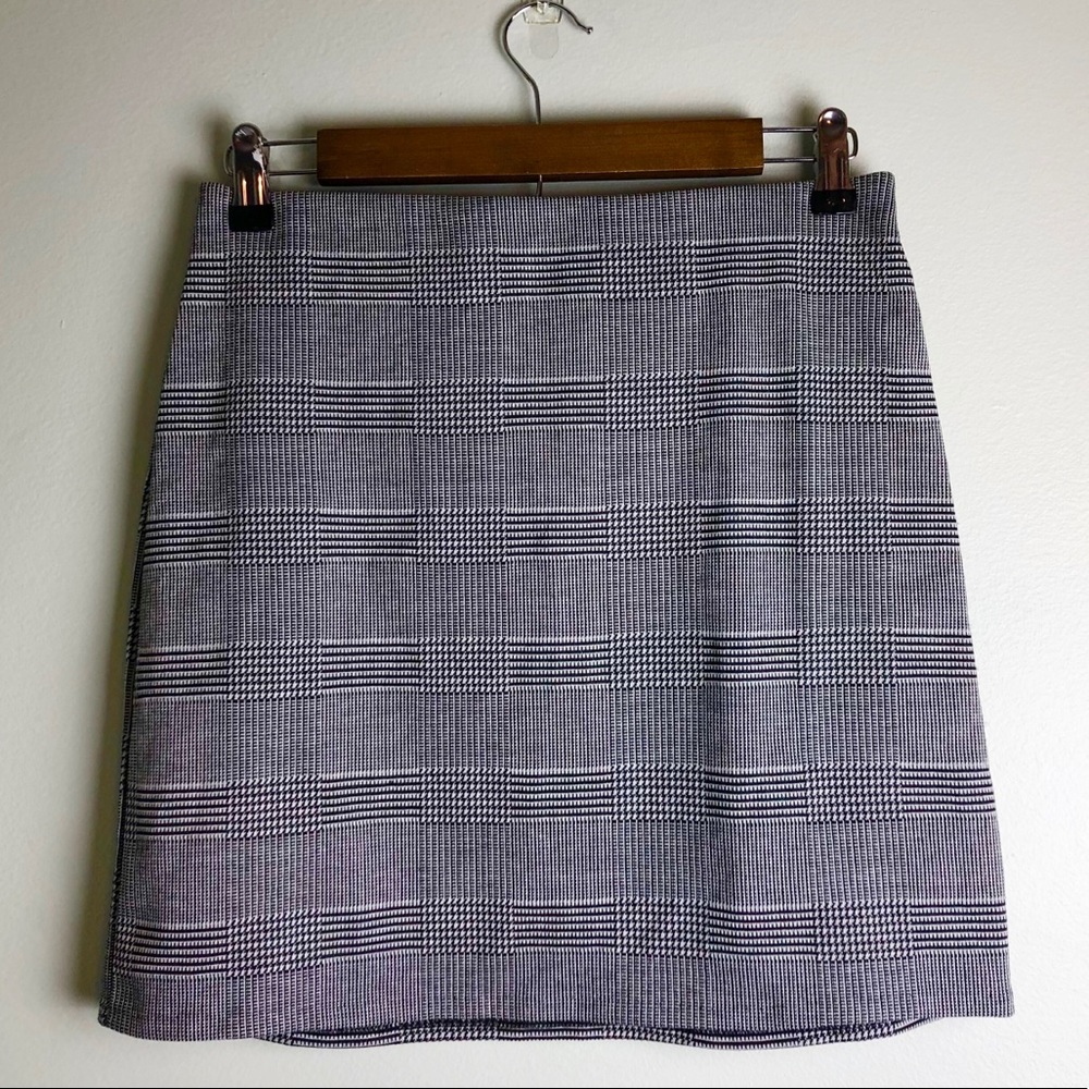 🆕NWT Black and White Plaid Mini Skirt H&M/Divided